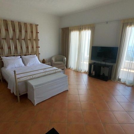 Horizon Studios With Sea View - Free Parking 格洛萨 外观 照片