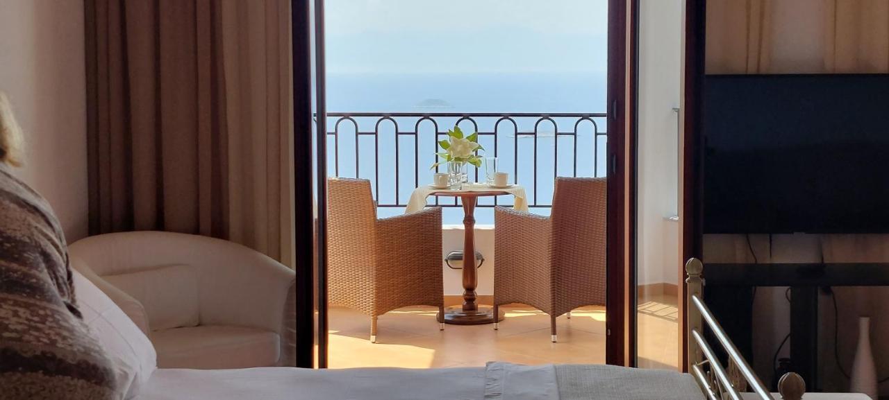 Horizon Studios With Sea View - Free Parking 格洛萨 外观 照片