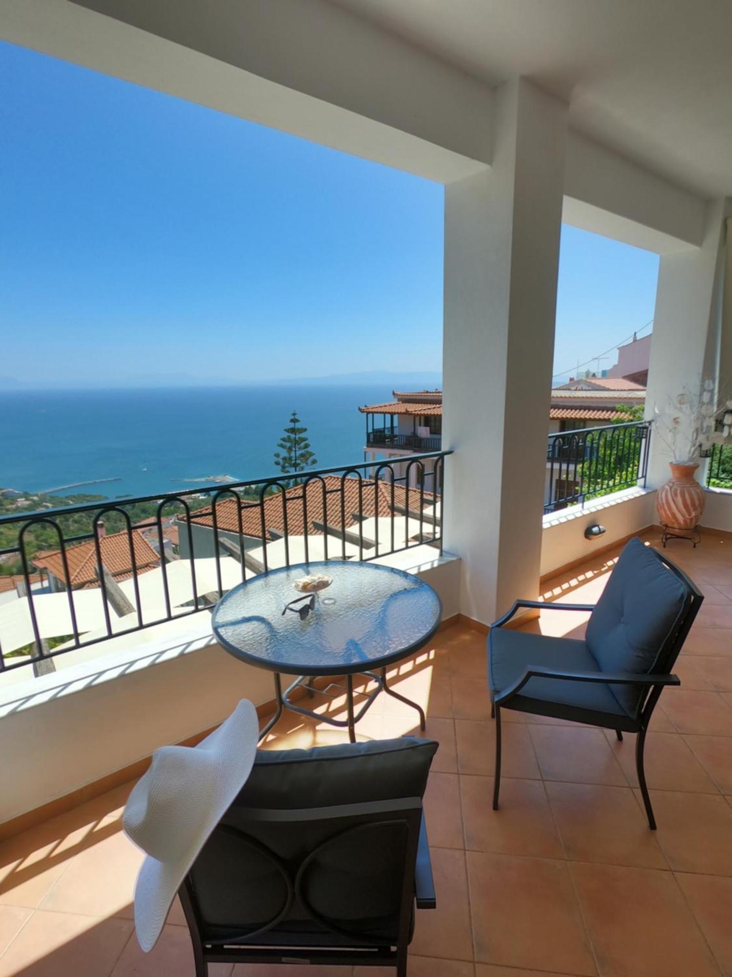 Horizon Studios With Sea View - Free Parking 格洛萨 外观 照片